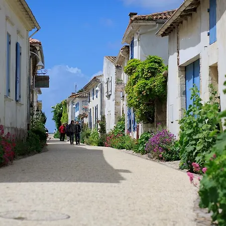 La Vieille Maison De La Douane Apartment *