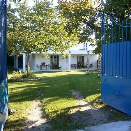 La Vieille Maison De La Douane