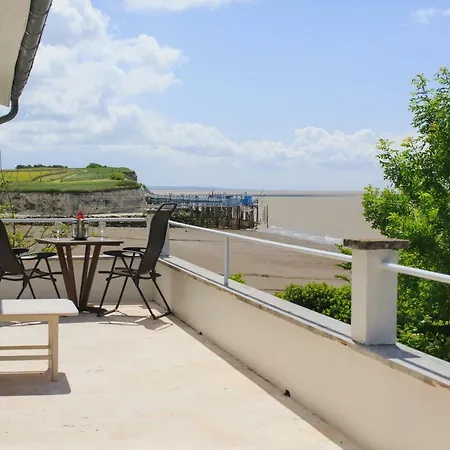 Apartment La Vieille Maison De La Douane Talmont-sur-Gironde